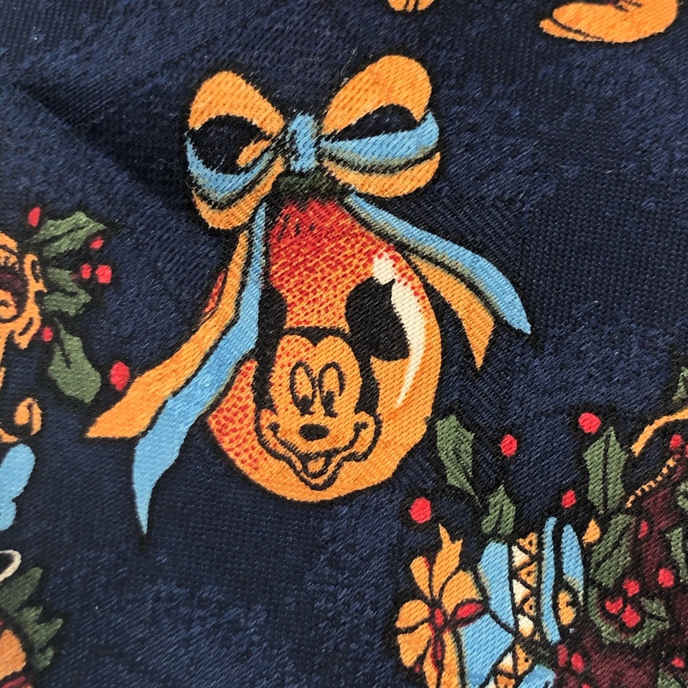 Disney Mickey Mouse Christmas Tie - Picture 5 of 7